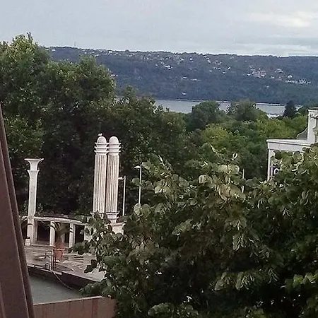 דירה еntrance Of The Sea Garden וארנה